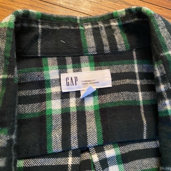 green gap flannel - Picture 2 of 2